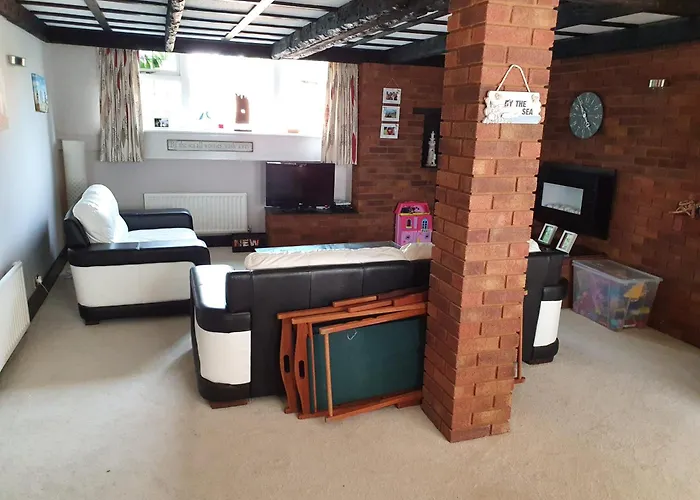 Bournemouth Secluded Cottage 10Mins Walk To Beach